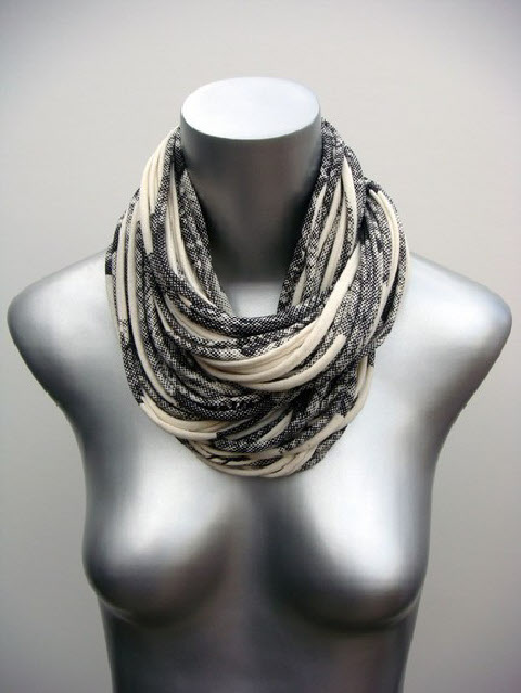 The Necklush Shown in Natural and Dark Gray