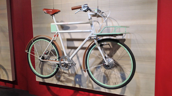Bike Chic: Faraday Porteur eBike