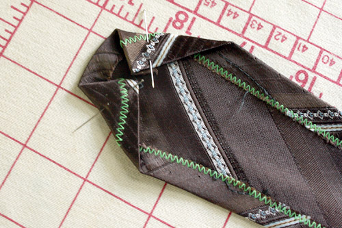 How to Make a Cowl for Fall from a Vintage Necktie